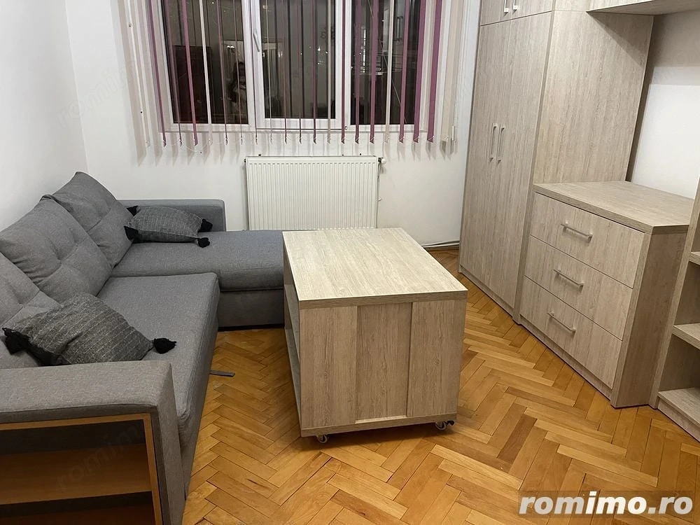 De inchiriat garsoniera  in zona Spital Judetean