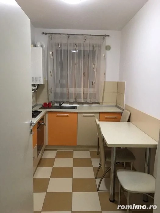 De inchiriat apartament 2 camere in zona Aradului