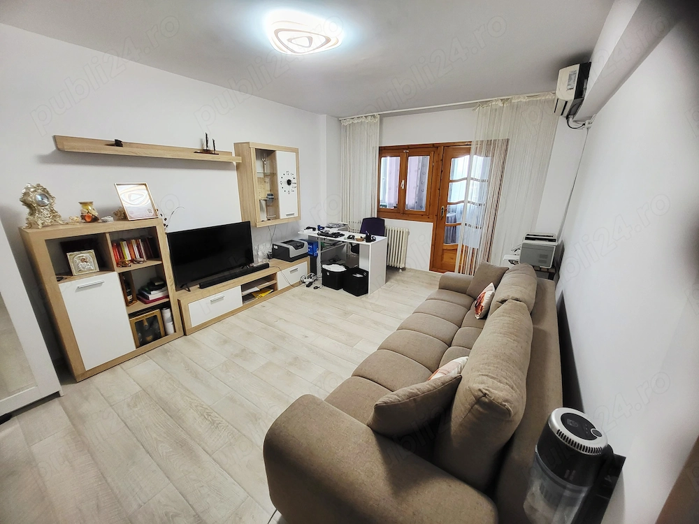 ***PROPRIETAR*Apart. 2 camere*Decomandat*60 Mp*Et. 5   10*Constr. 1985*Sud*Bdl. Bucuresti***