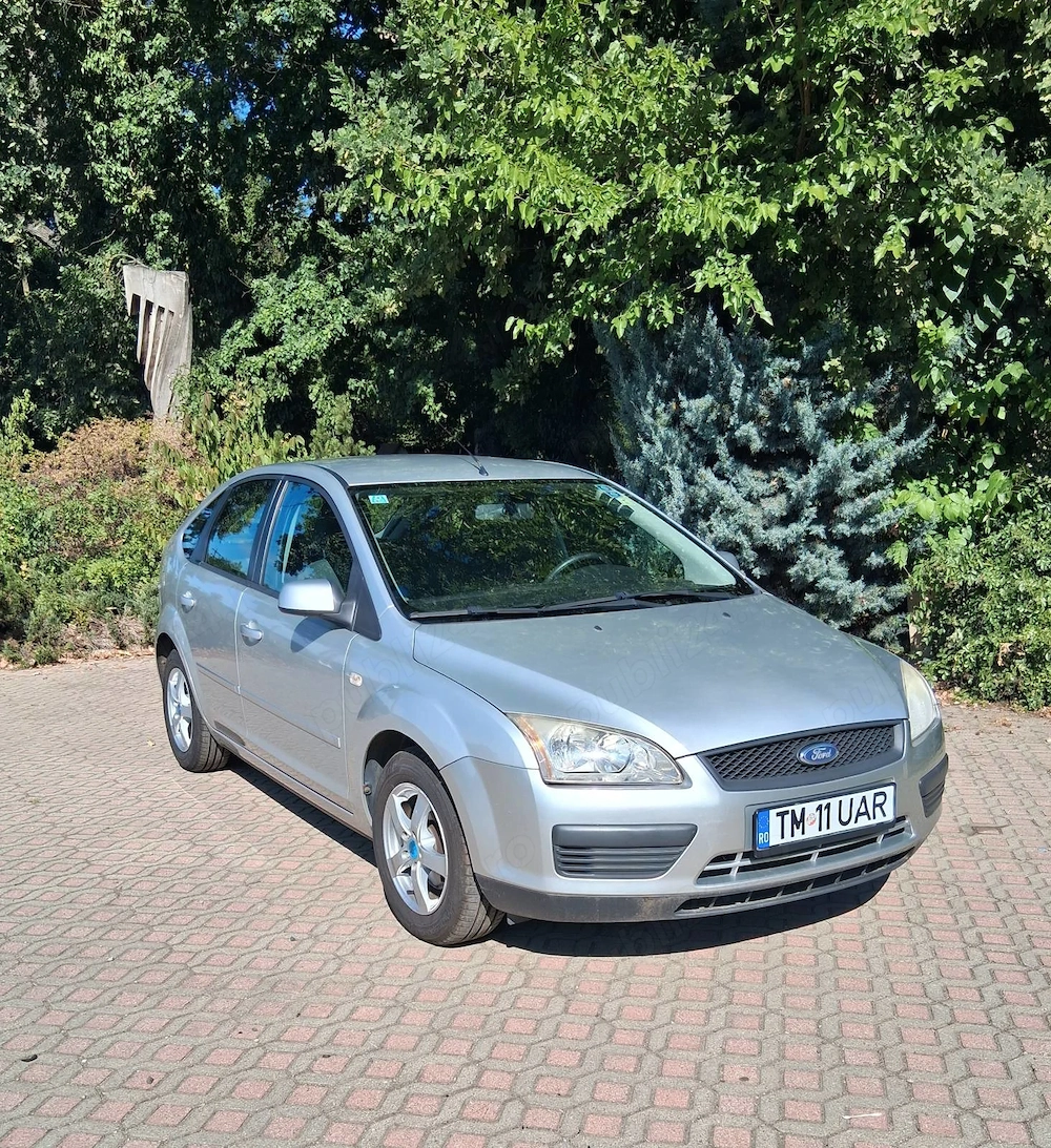 Vand Ford Focus Trend mk2 82000km, benzina 
