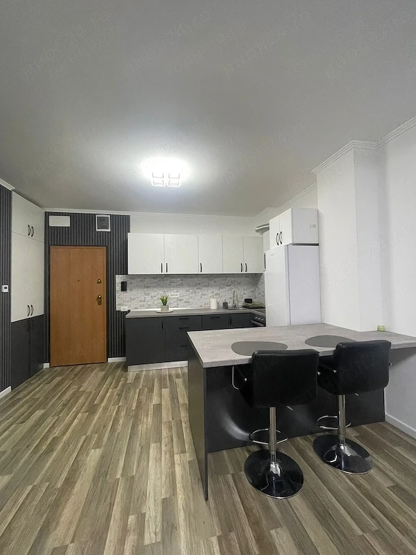 Ofer spre inchiriere apartament cu 2 camere