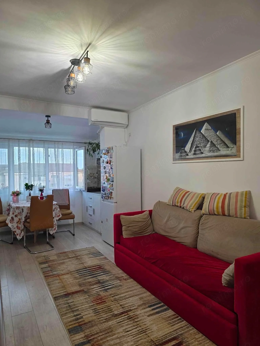 De vanzare apartament cu 3 camere