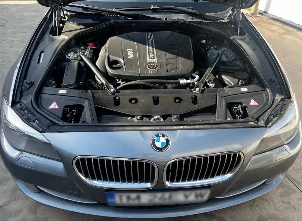BMW Seria 5 Touring F11 xDrive - 2012
