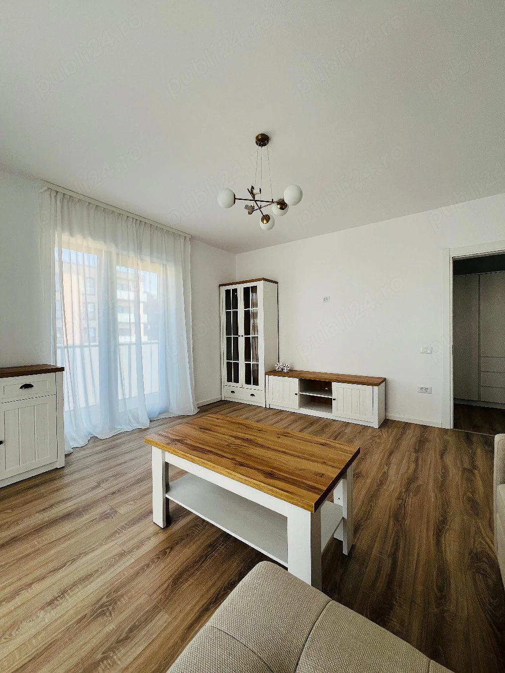 Ofer spre închiriere apartament 2 camere Cristian - Brașov 