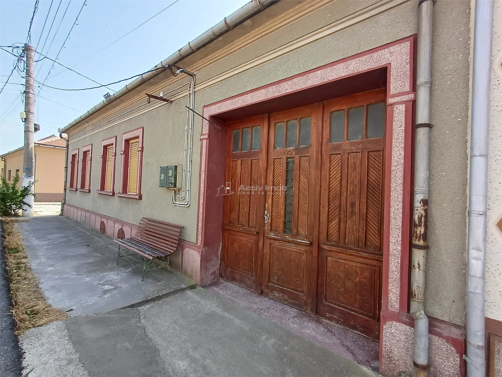 Moldova Noua, Casa Spatioasa Cu Curte, Langa Dunare, 360 Mp. Construiti, Mobilata + Utilata