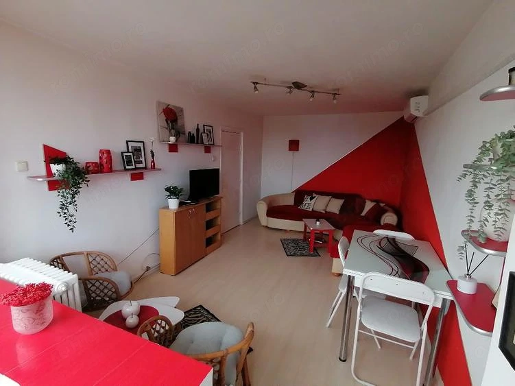 De inchiriat apartament 3 camere pe bulevardul 16 Decembrie