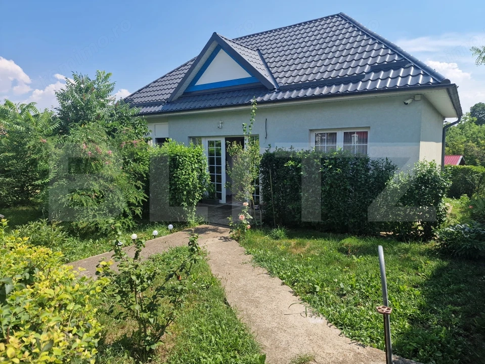 Casa ,2 camere,  gradina 1000 mp, Camarasu