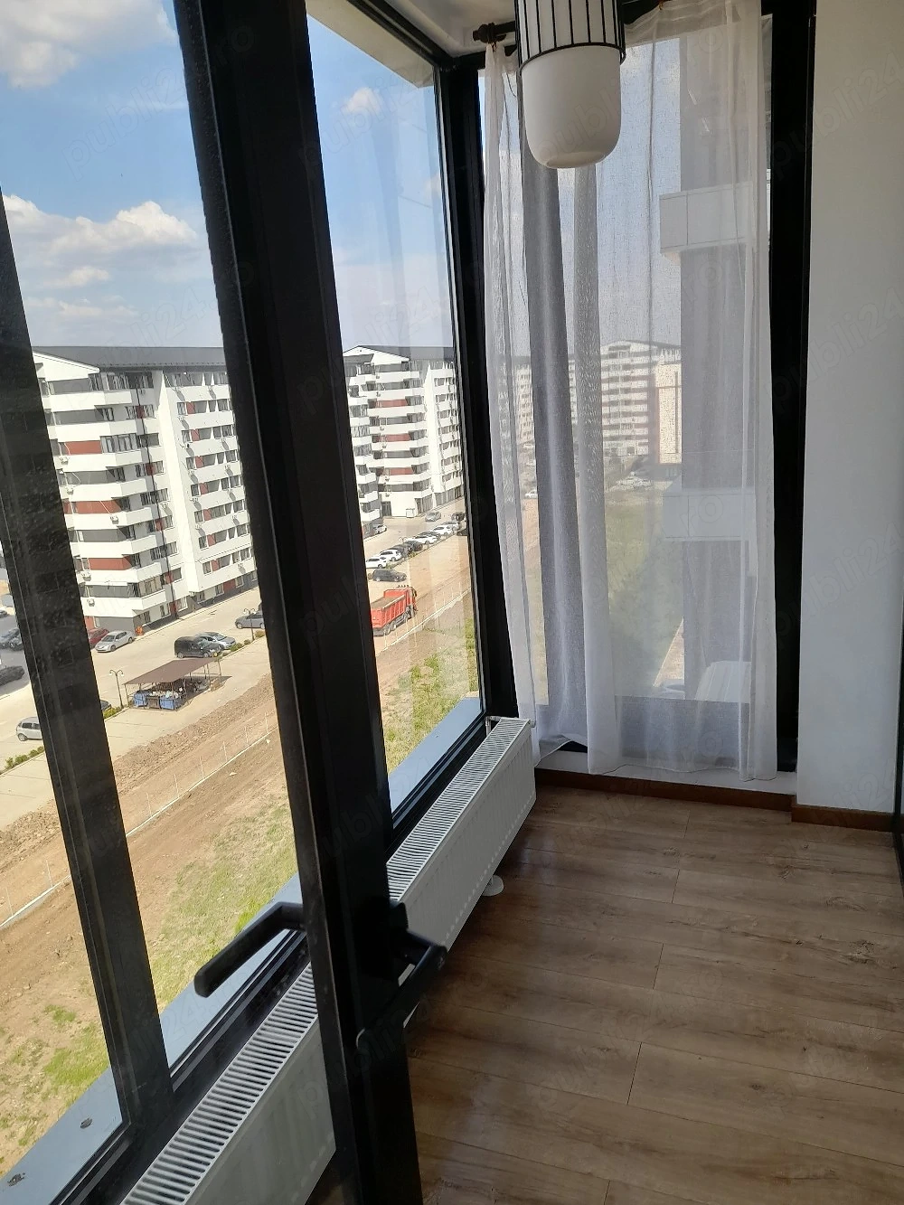 Particular vinde apartament cu 2 camere