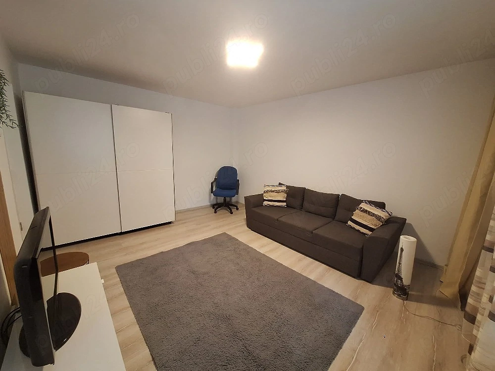 Închiriez apartament 1 cameră zona Aurora etaj 1 