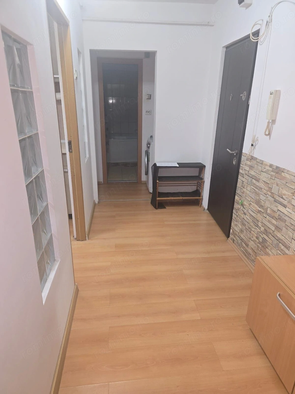 De inchiriat apartament 2 camere in  Piata Verde