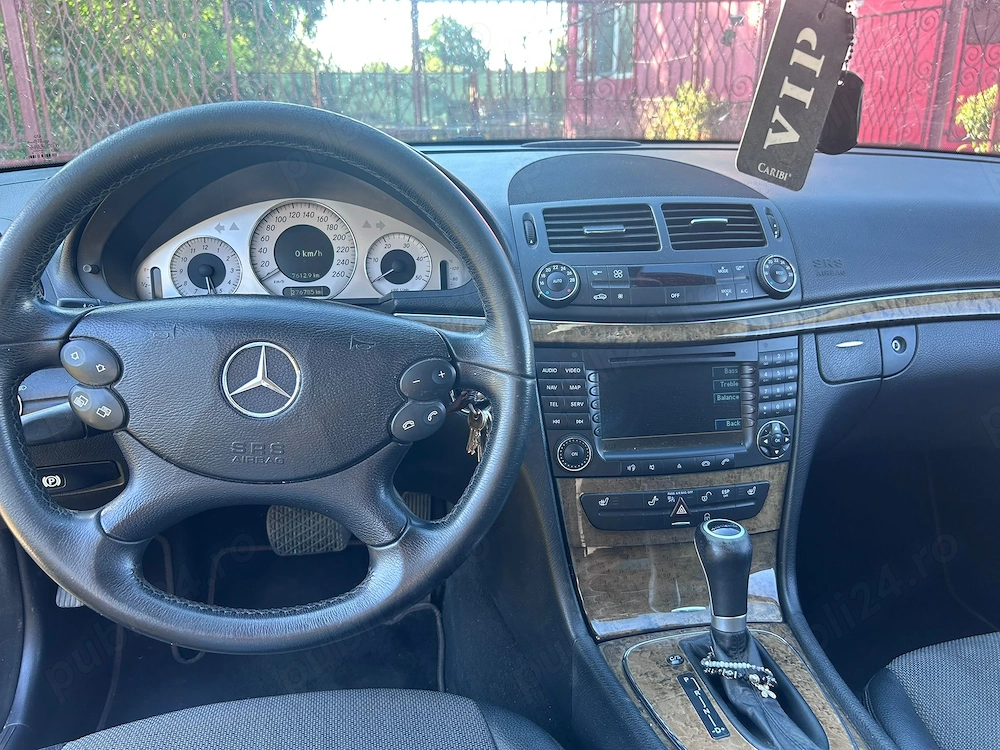 Se vinde Mercedes-benz w211