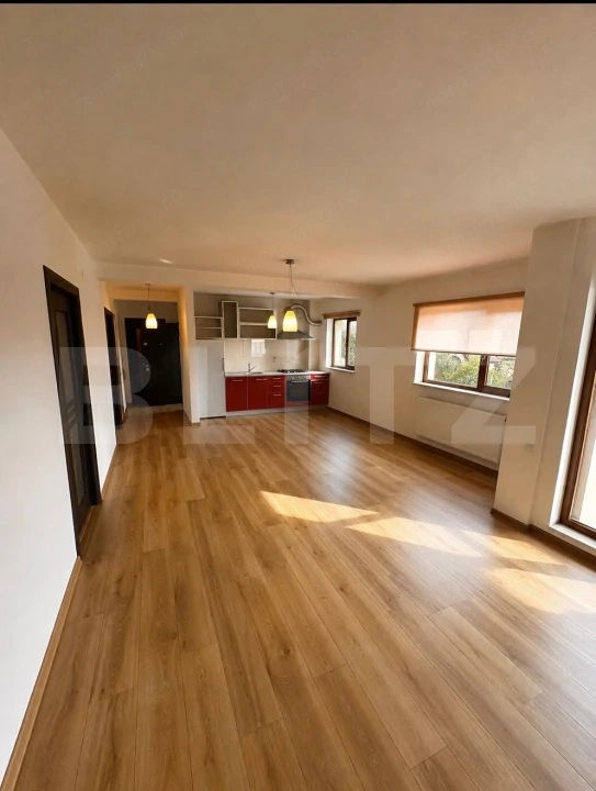 Apartament 3 camere cu grădină 130 mp și parcare, zona Câmpului