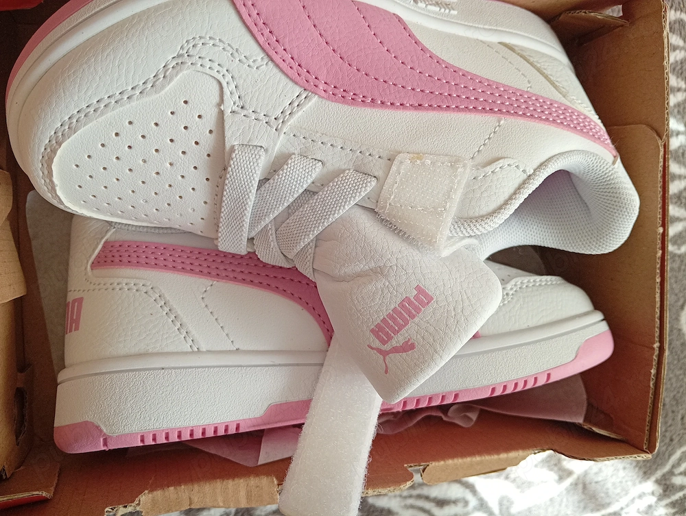 Vând adidas fete o pereche+ o pereche cadou, Puma originali 