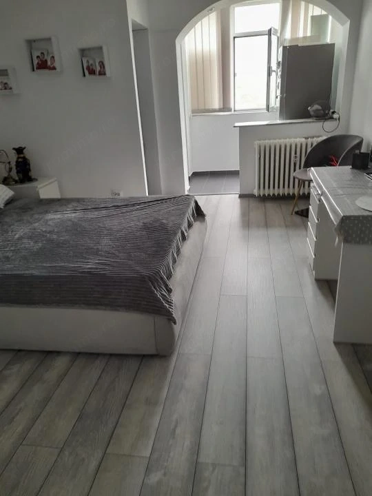 GARSONIERĂ CRAIOVEI