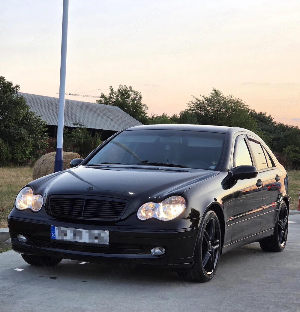 MERCEDES-BENZ Clasa C