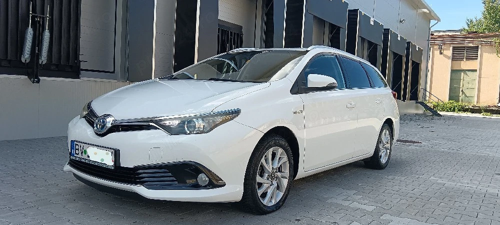 Toyota Auris hybrid GPL 2017