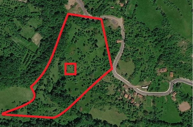 Teren 22.625 MP (2,26 HA), din care 10.616 MP intravilan