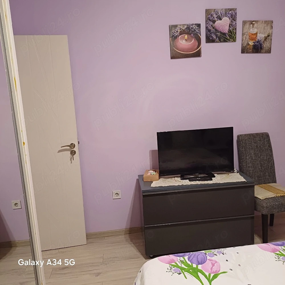 inchiriez o camera pentru o elevă sau studentă 