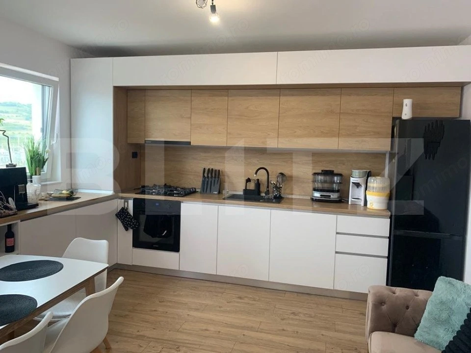 Finisaje de LUX, 2 camere, lift, orientat Sud, parcare, zona Terra