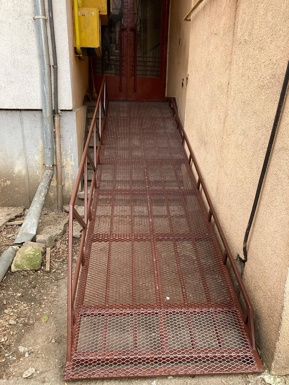 Vand Rampa handicap 4m x 1m, rampa persoane cu dizabilitati, material din fier, tabla expandata