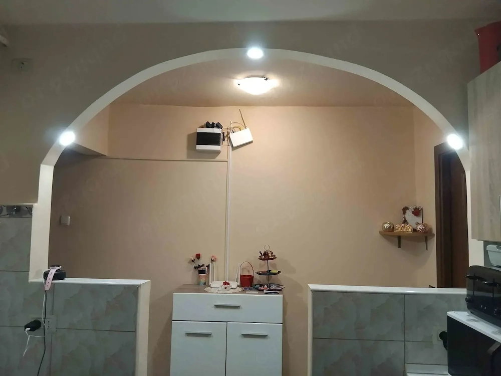 Apartament 2 camere, etaj1, Micalaca, zona Orizont!