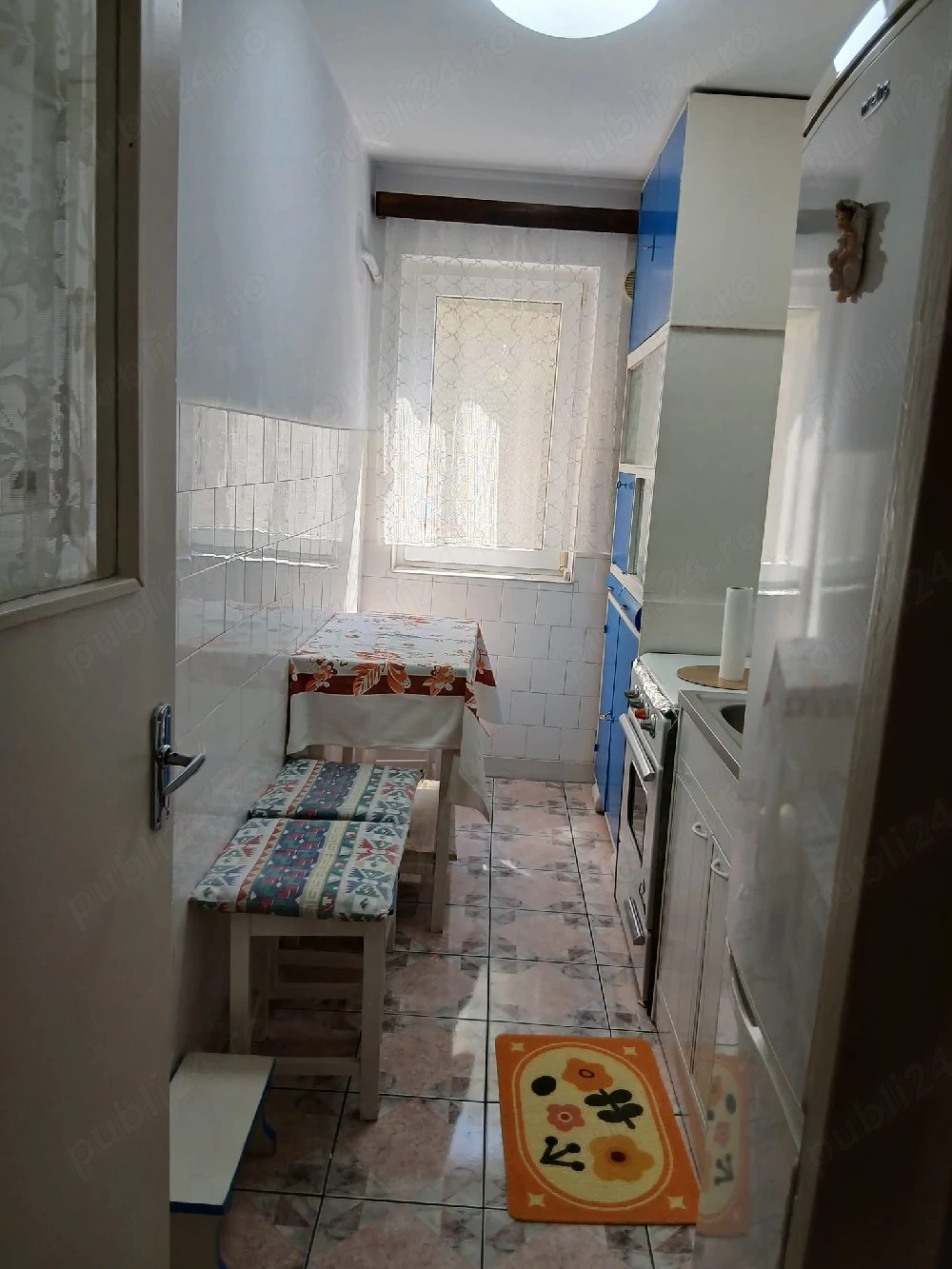 Dau în chirie apartament 2. camere 