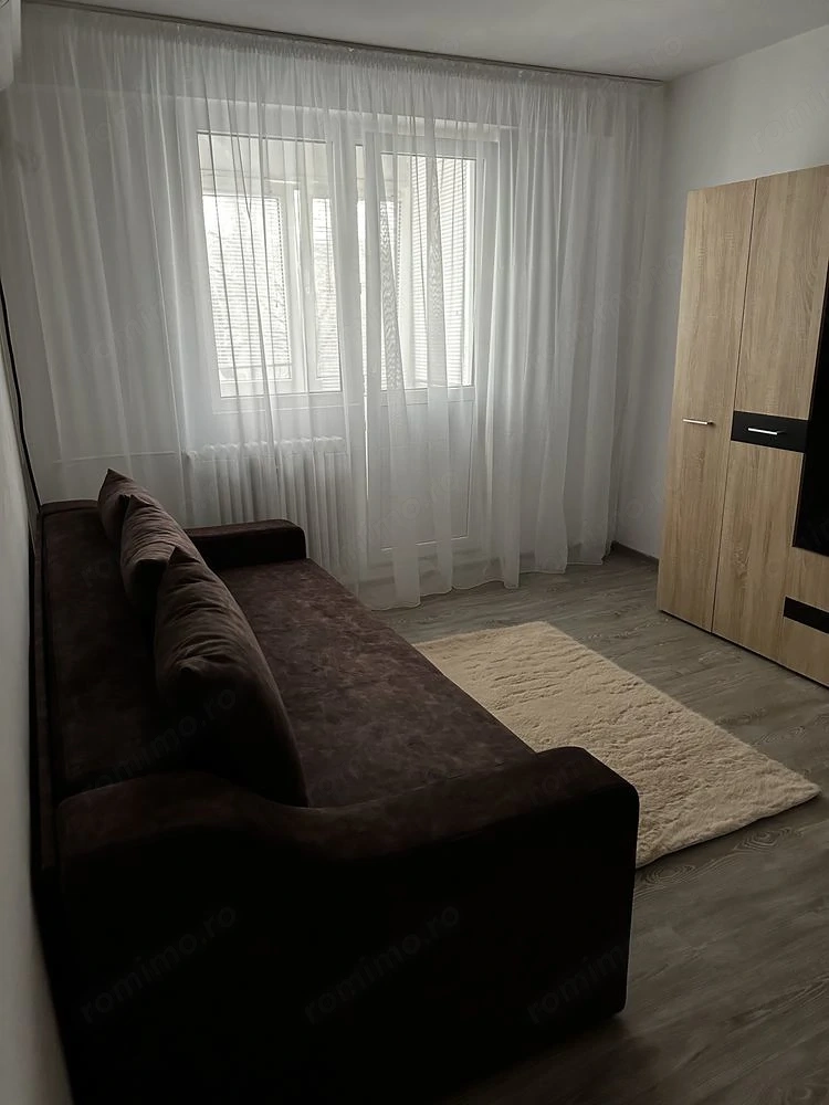 Ofer apartament 2 camere spre inchiriere