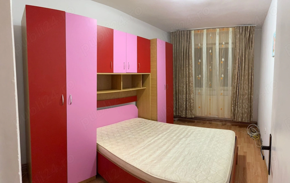 Inchiriez apartament decomandat cu doua camere complet utilat