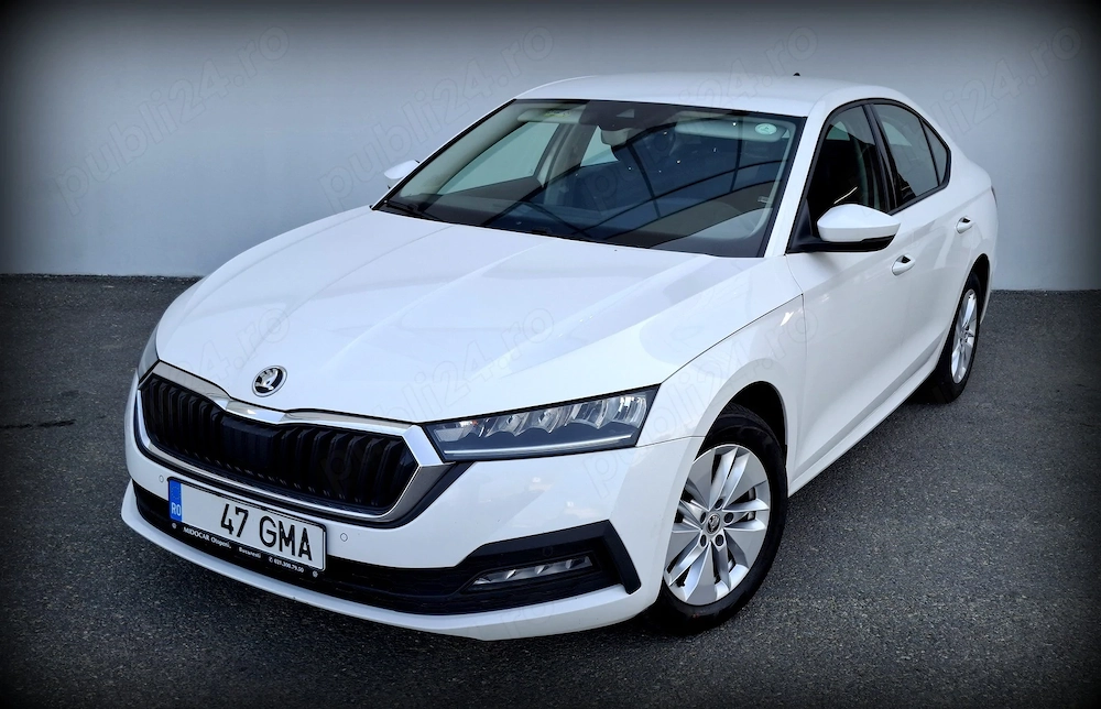 Octavia 2.0 TDi 150cp DSG. Istoric service. Front assist. Navi, scaune încălzite. Distribuție nouă.