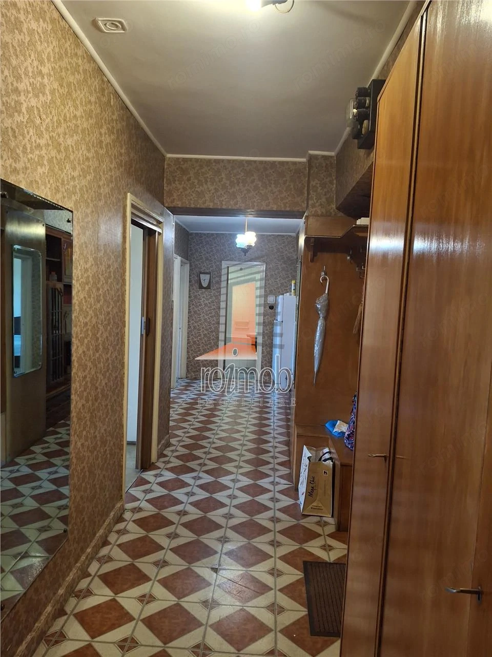 Apartament 3 camere decomandat, etajul 1,  Doamna Ghica