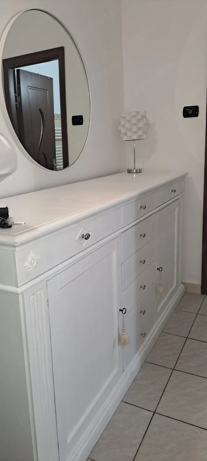 Proprietar închiriez apartament cu o camera 
