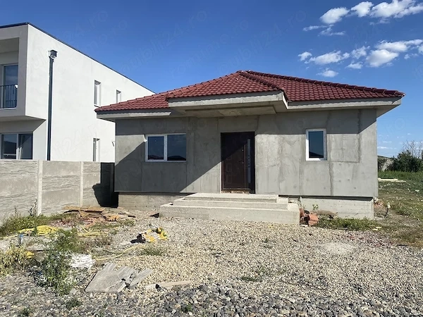 Casa individuala de vanzare cu 4 camere si teren de 580 mp, localitatea Remetea Mare