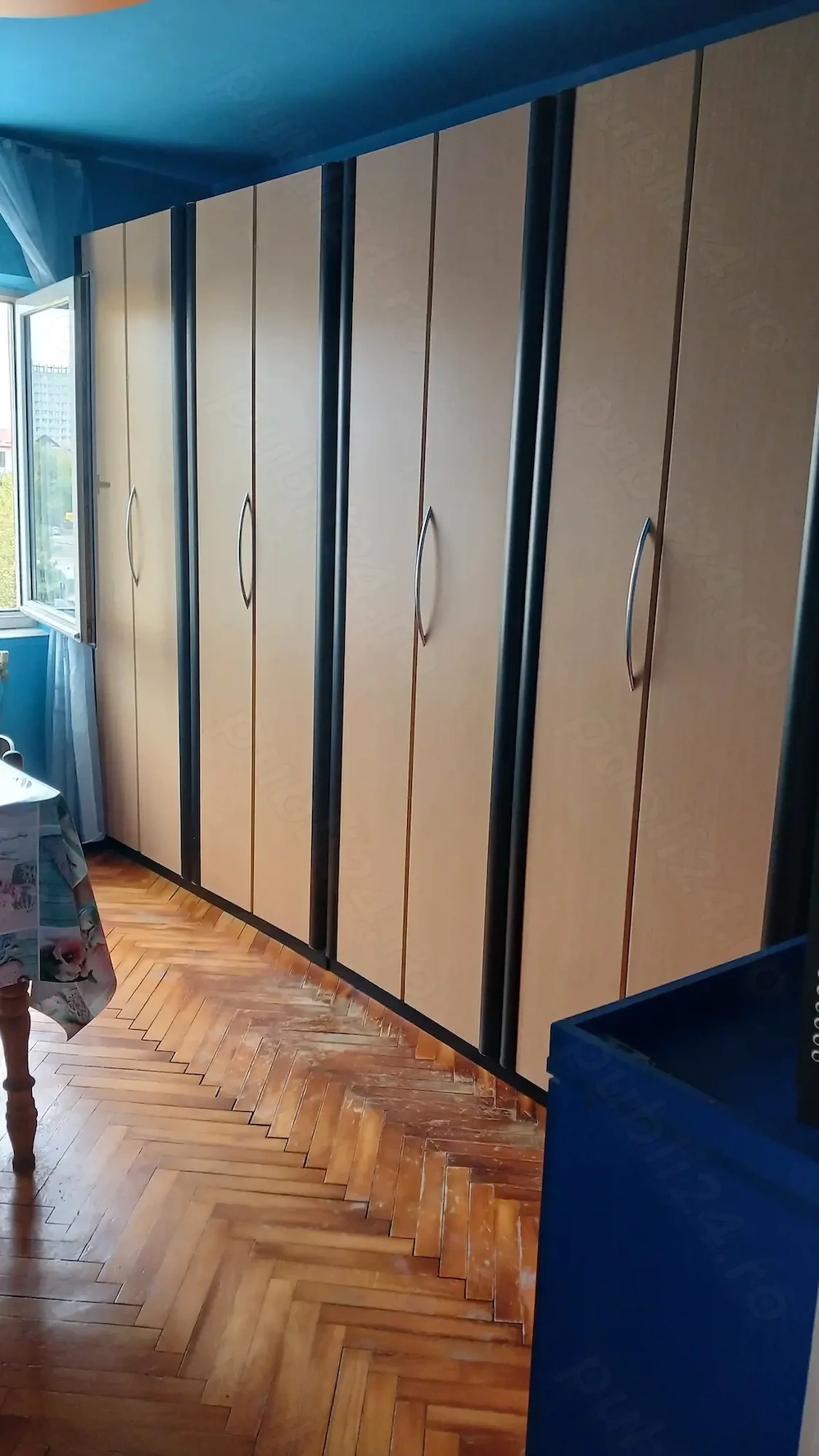 Disponibil pt.inchiriat,pe Bd.Decebal,zona Semiluna-Vivo, aparatament cu 3 camere, mobilat,utilat.