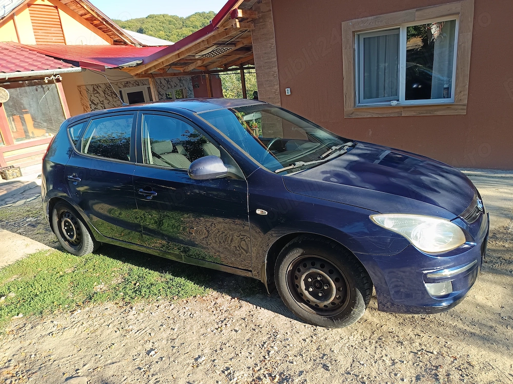 Vând Hyundai i30 