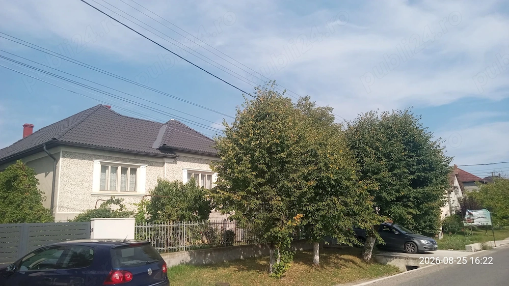 Casa de vanzare cu 22 ari teren