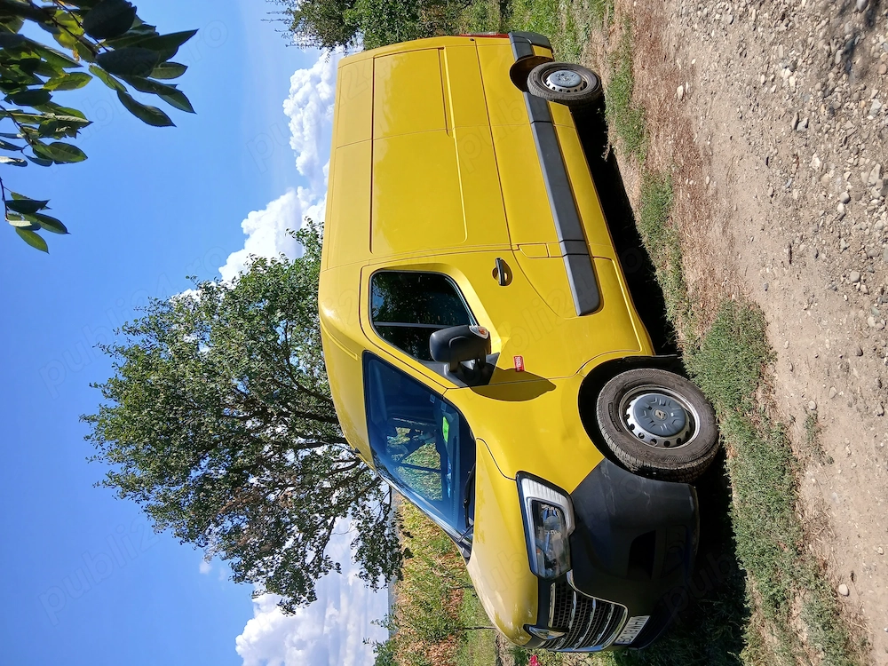 Vînd Renault Master 2020