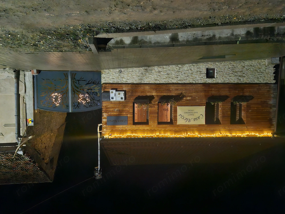 Casa de vânzare cu cabane si foisor plus glemping 
