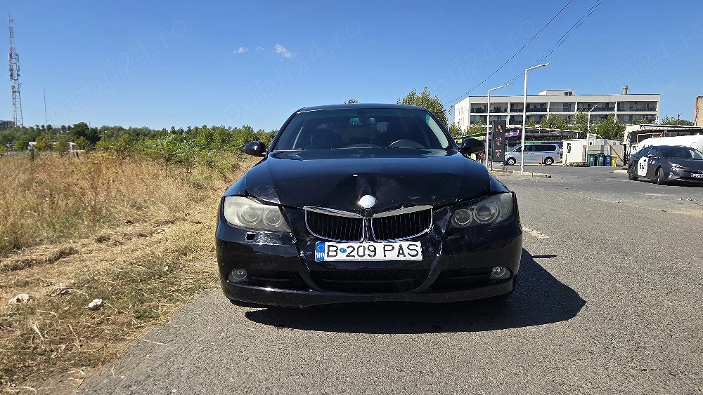 Avariat BMW E90, 320I, 150cp + set de jante cu cauciucuri de iarna.