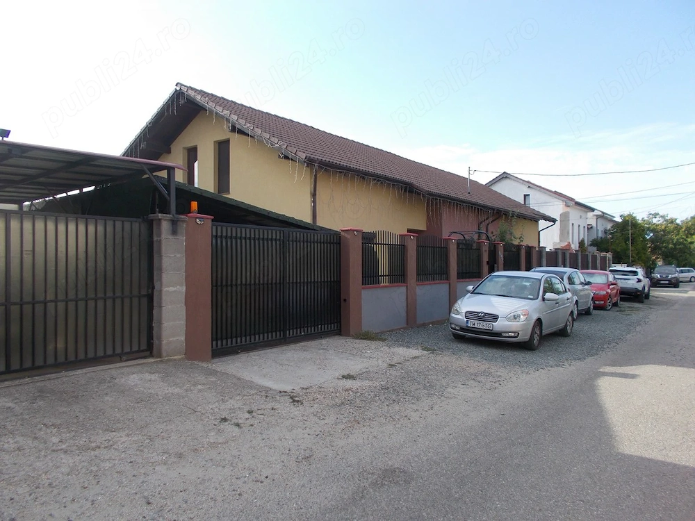Duplex, Sacalaz, vatra satului, P+Pod mansardabil, 3 camere, 250mp teren, mobilata,  com=0%.