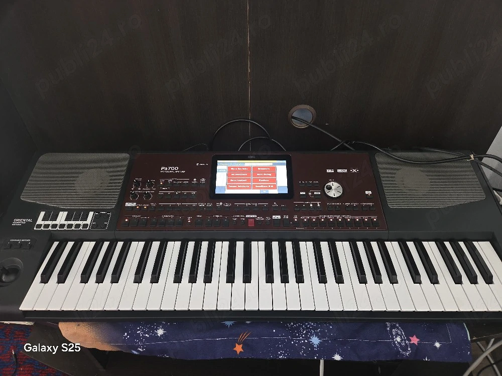 Vând korg pa700 stare foarte bună 