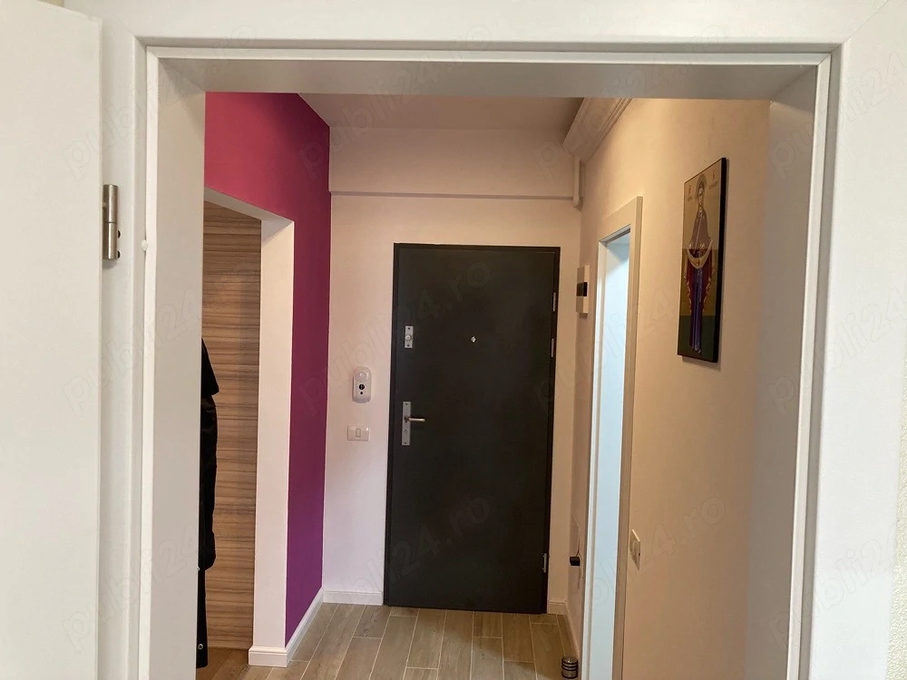 Închiriez garsoniera