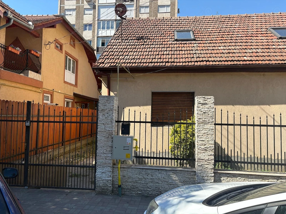 Casă de vânzare - zona Vlaicu