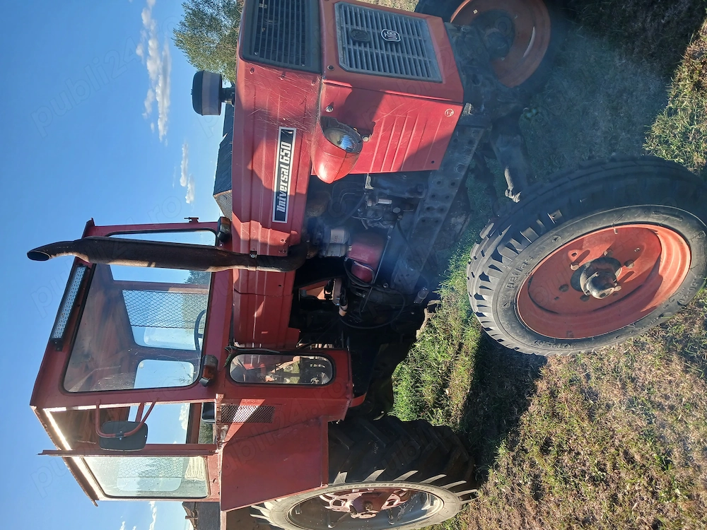 Vând tractor u650