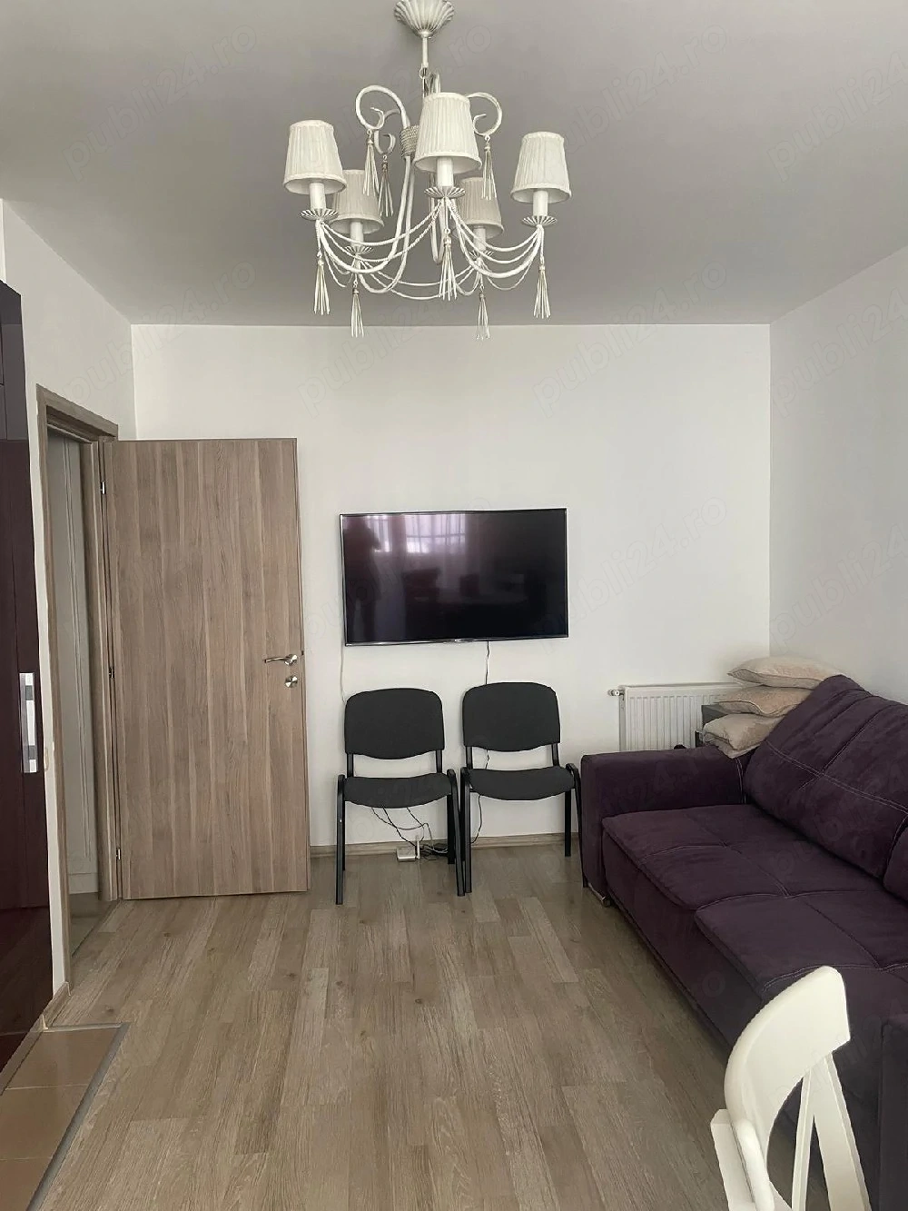 Vand apartament cu 2 camere mobilat, parcare