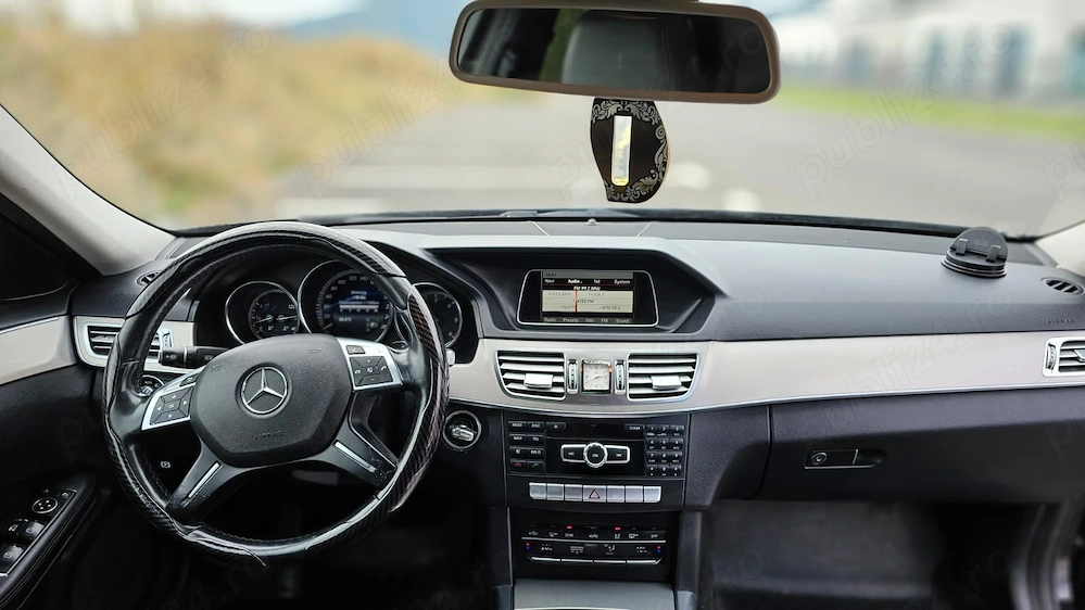 Vând Mercedes Benz E Class