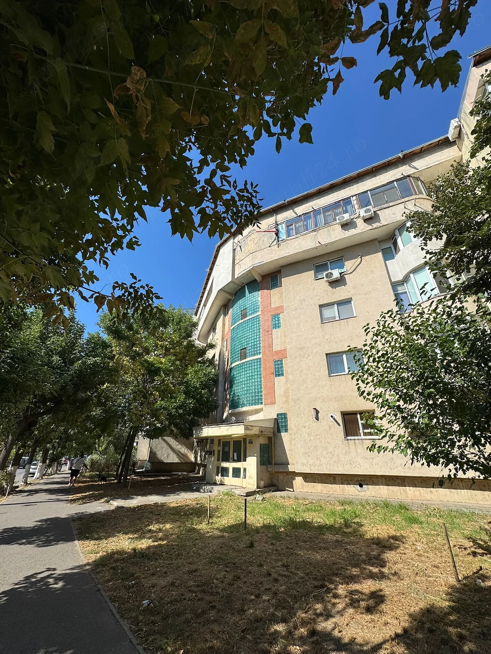 Vand apartament 3 camere bloc bca