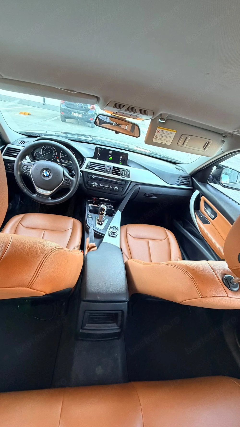 Vând BMW 320i F30, motor 2.0 turbo benzină N20, 184 CP, tracțiune spate