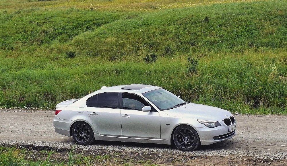BMW Seria 5 E60 facelift 523i