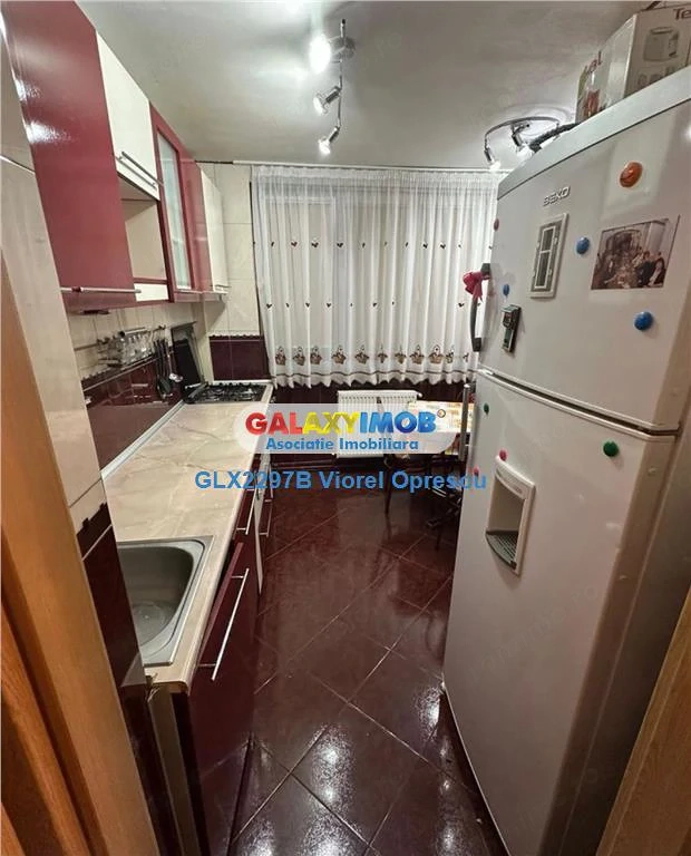 Apartament 4 camere, centrala proprie, renovat, mobilat, Titan