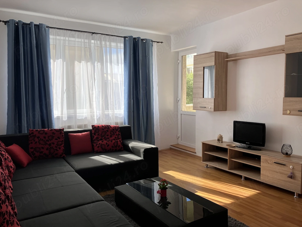 Proprietar | Prima inchiriere | Ap 2 camere | decomandat | Parter inalt | Parcare | Sibiu, Intrarea 